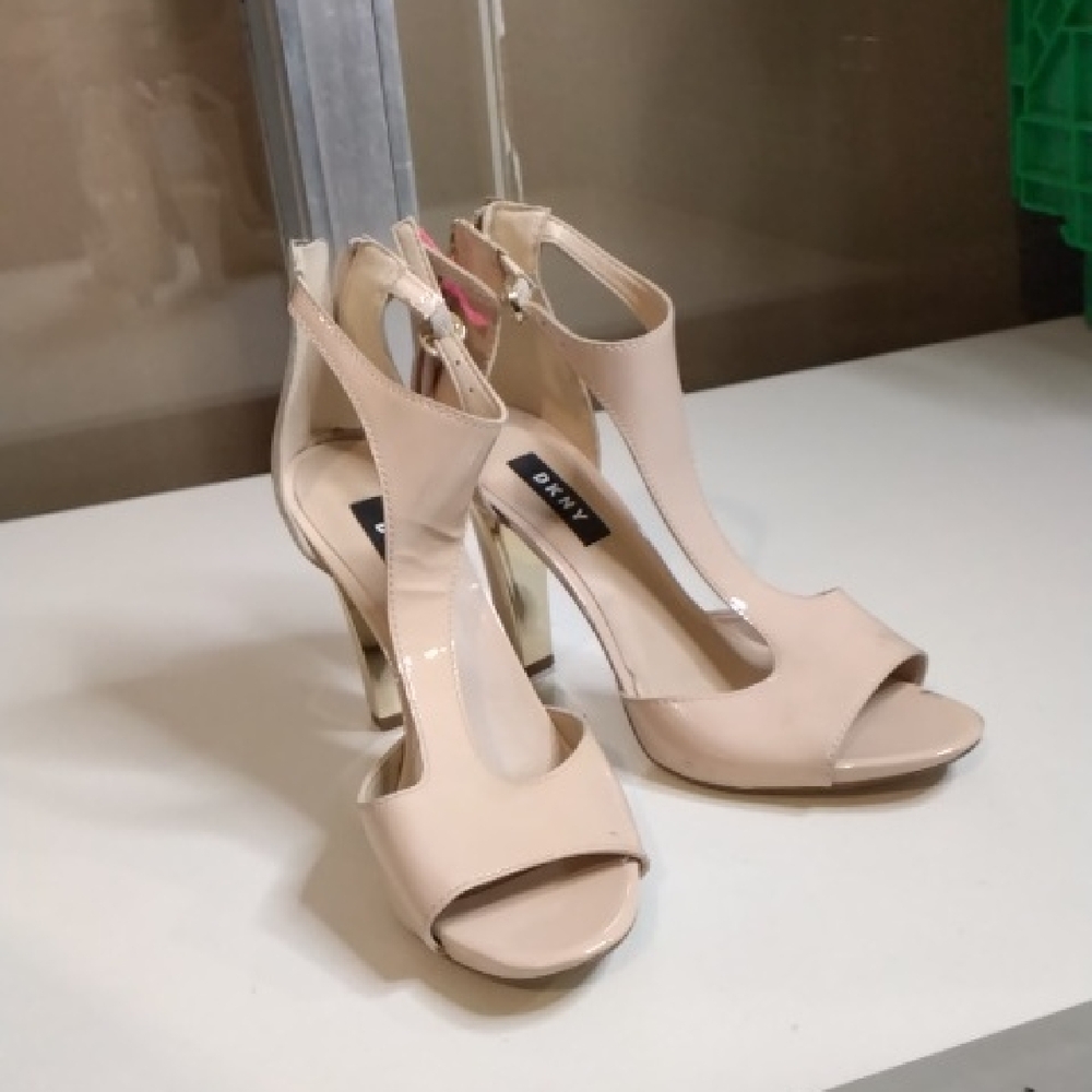 DKNY Nude Patent T-Strap Peep Toe Heels